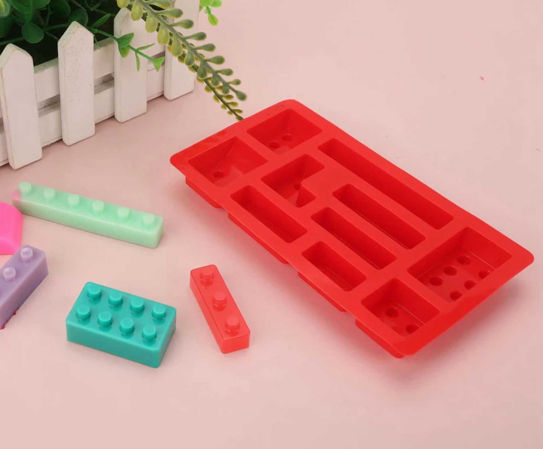 Forma din silicon pentru ciocolata de casa, Zola®, model cuburi LEGO, rosie, 14.5x8 cm Forma din silicon pentru ciocolata de casa, Zola®, model cuburi LEGO, rosie, 14.5x8 cm